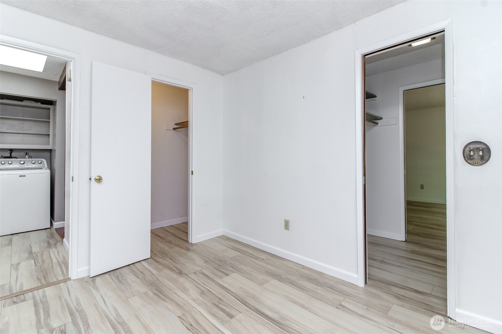 32622 39th Avenue Southwest Federal Way, WA 98023 - Photo 25 of 40 an empty room and wooden floor