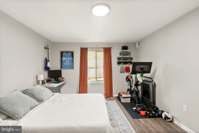 $2,500 | 9728 Kingsbridge Drive, Unit 302, Fairfax, VA 22031