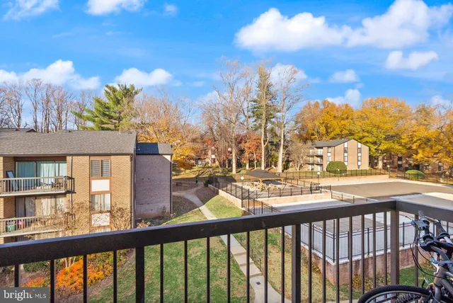 $2,500 | 9728 Kingsbridge Drive, Unit 302, Fairfax, VA 22031