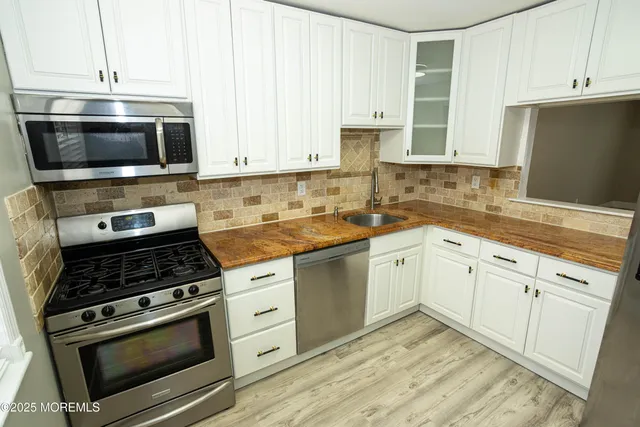 $399,900 | 60 County Road, Unit 21, Cliffwood, NJ 07721