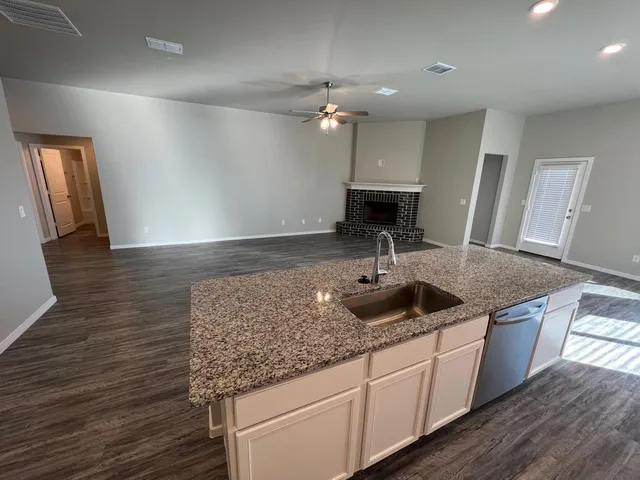 $2,250 | 2018 Kenwood Avenue, Lubbock, TX 79407