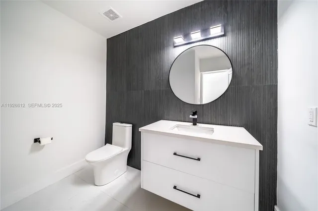 $1,500,000 | 18101 Northwest 19th Avenue, Miami Gardens, FL 33056