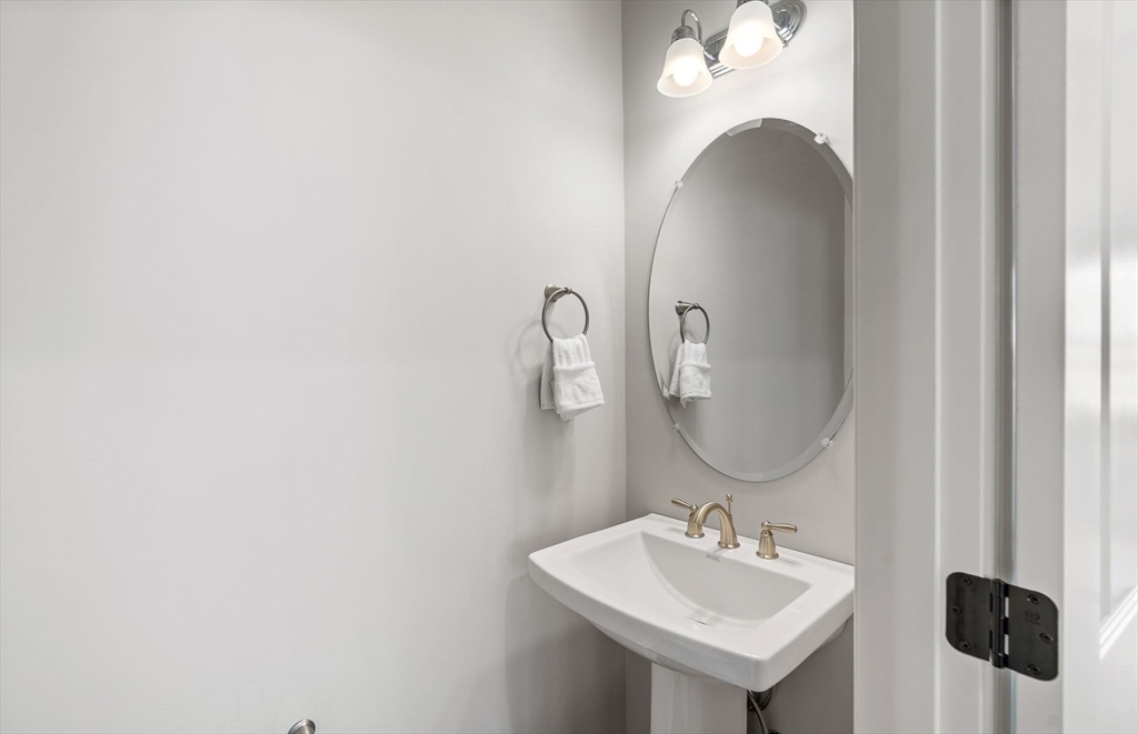 6 Mason Way, Unit 6324 Woburn, MA 01801 - Photo 15 of 37