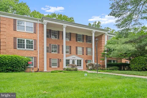 $559,900 | 7720 Tremayne Place, Unit 111, McLean, VA 22102