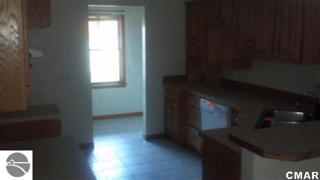 348 East River Road Mount Pleasant, MI 48858 - Photo 7 of 9 1773412-6.JPG