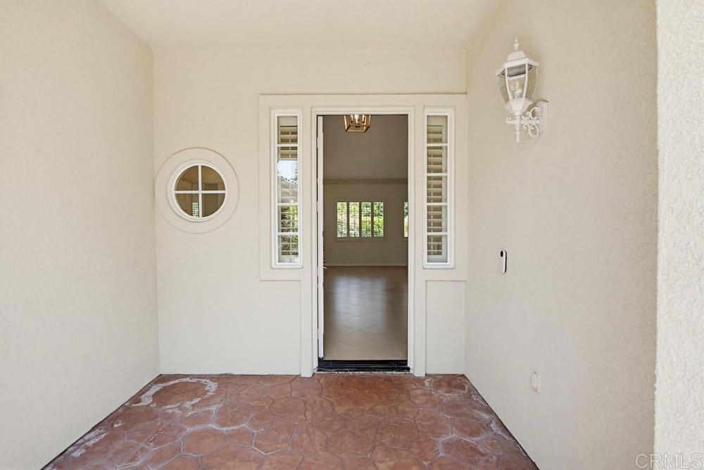672 Inverlochy Drive Fallbrook, CA 92028 - Photo 5 of 75