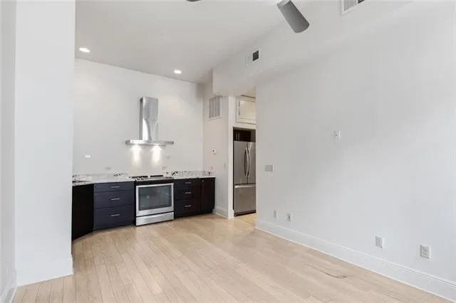 $9,660,000 | 313 Exchange Place, New Orleans, LA 70130