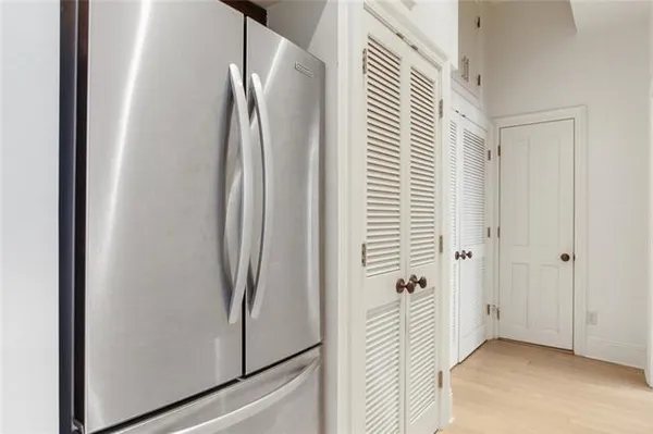$9,177,000 | 313 Exchange Place, New Orleans, LA 70130