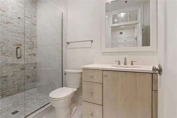 $9,177,000 | 313 Exchange Place, New Orleans, LA 70130