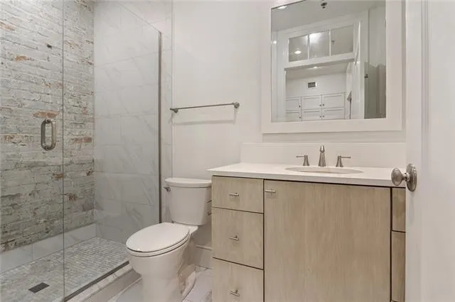 $9,660,000 | 313 Exchange Place, New Orleans, LA 70130