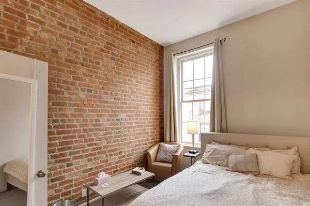 $9,660,000 | 313 Exchange Place, New Orleans, LA 70130