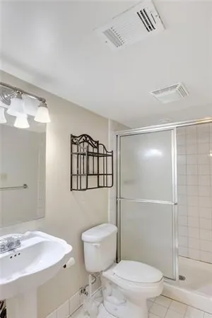 $9,177,000 | 313 Exchange Place, New Orleans, LA 70130