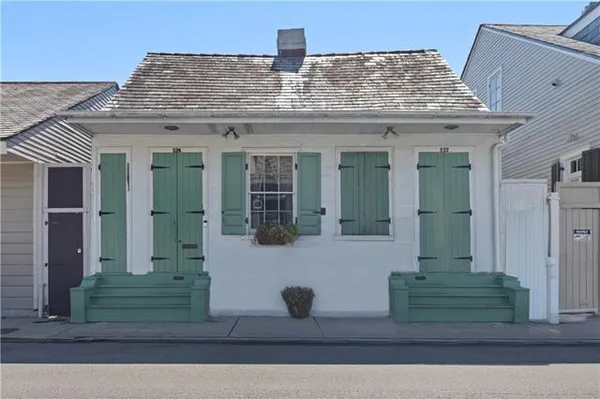 $9,177,000 | 313 Exchange Place, New Orleans, LA 70130