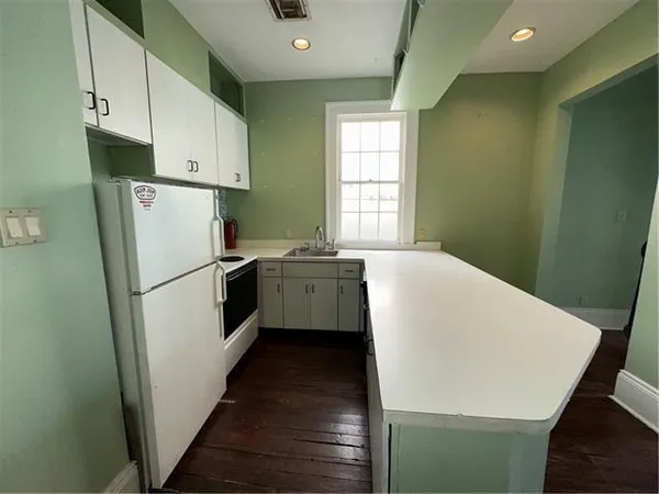 $9,177,000 | 313 Exchange Place, New Orleans, LA 70130