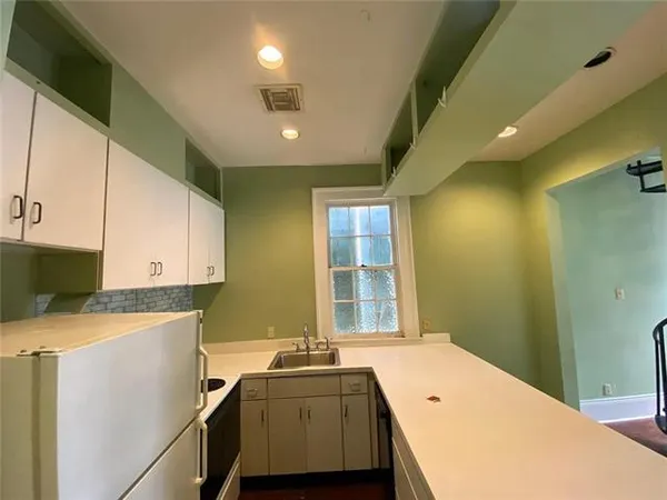 $9,177,000 | 313 Exchange Place, New Orleans, LA 70130