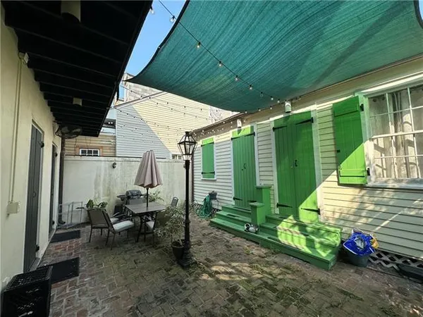 $9,177,000 | 313 Exchange Place, New Orleans, LA 70130