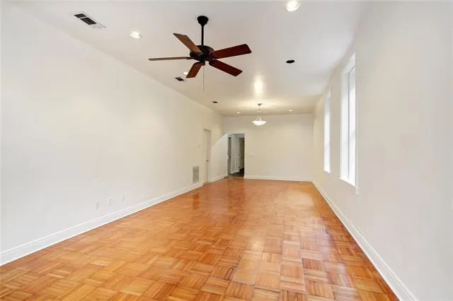 $9,660,000 | 313 Exchange Place, New Orleans, LA 70130