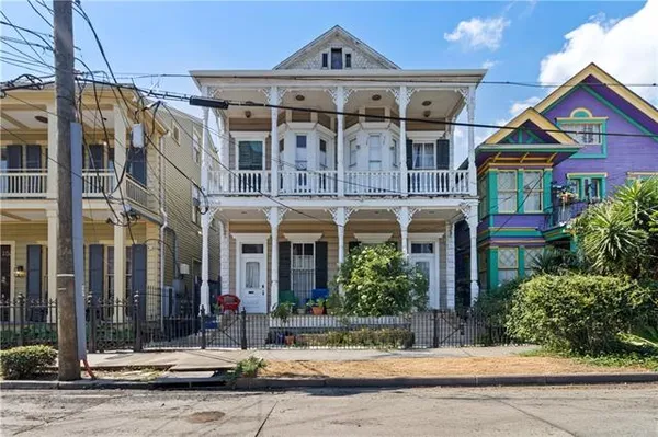 $9,177,000 | 313 Exchange Place, New Orleans, LA 70130