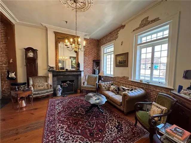 $9,660,000 | 313 Exchange Place, New Orleans, LA 70130