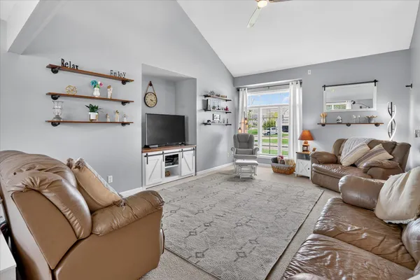 $379,900 | 3849 Thorncrest Drive, Jackson, MI 49203