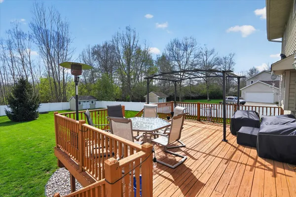 $379,900 | 3849 Thorncrest Drive, Jackson, MI 49203