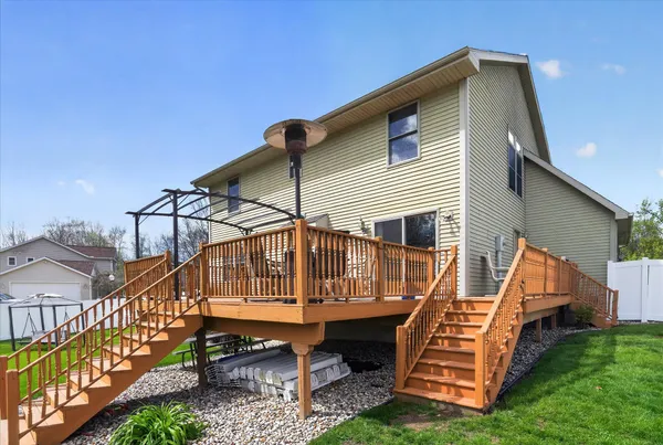 $379,900 | 3849 Thorncrest Drive, Jackson, MI 49203