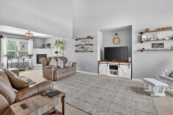 $379,900 | 3849 Thorncrest Drive, Jackson, MI 49203