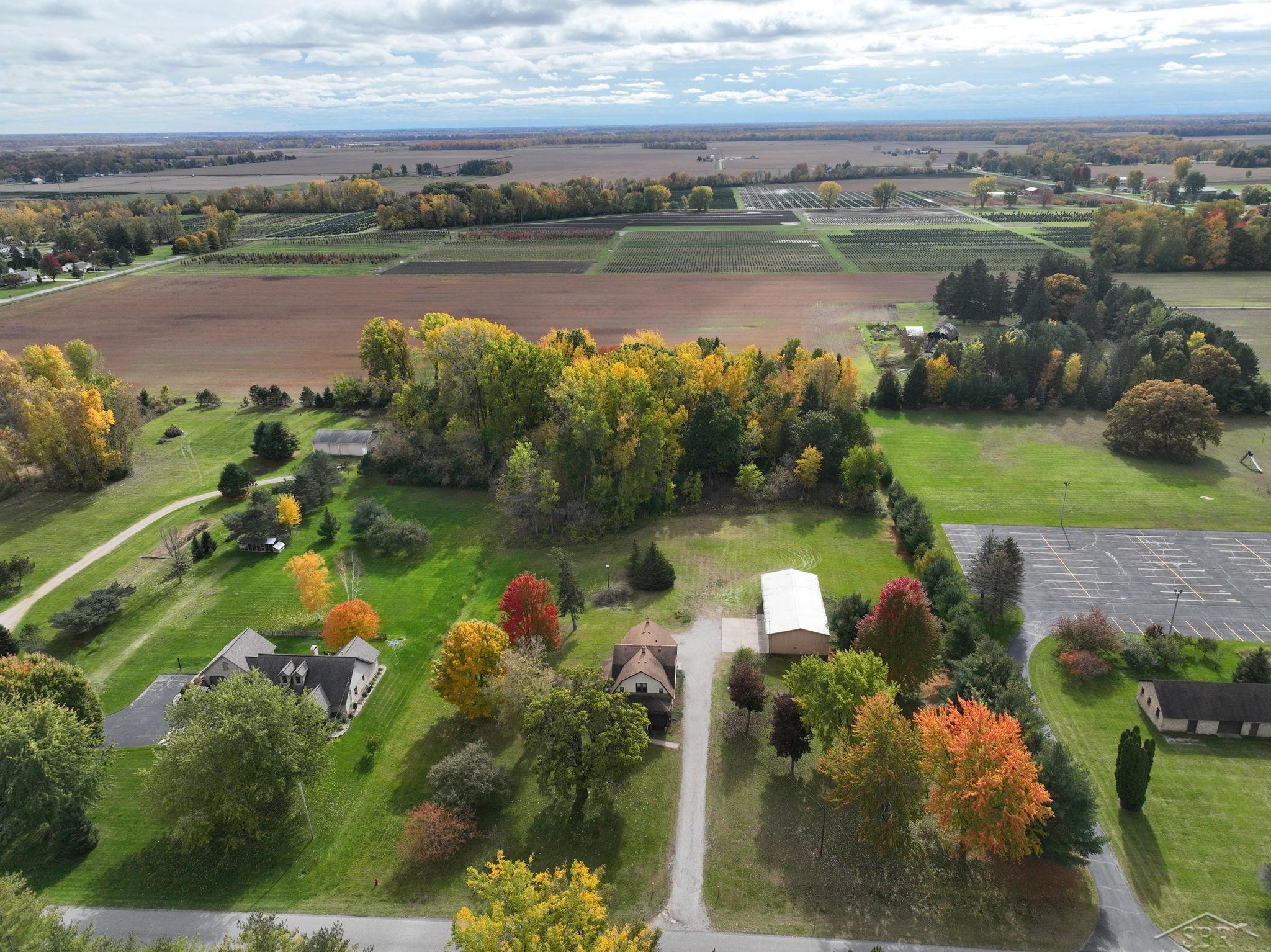 8715 Ederer Road Saginaw, MI 48609 - Photo 3 of 60 50125817-2.JPG