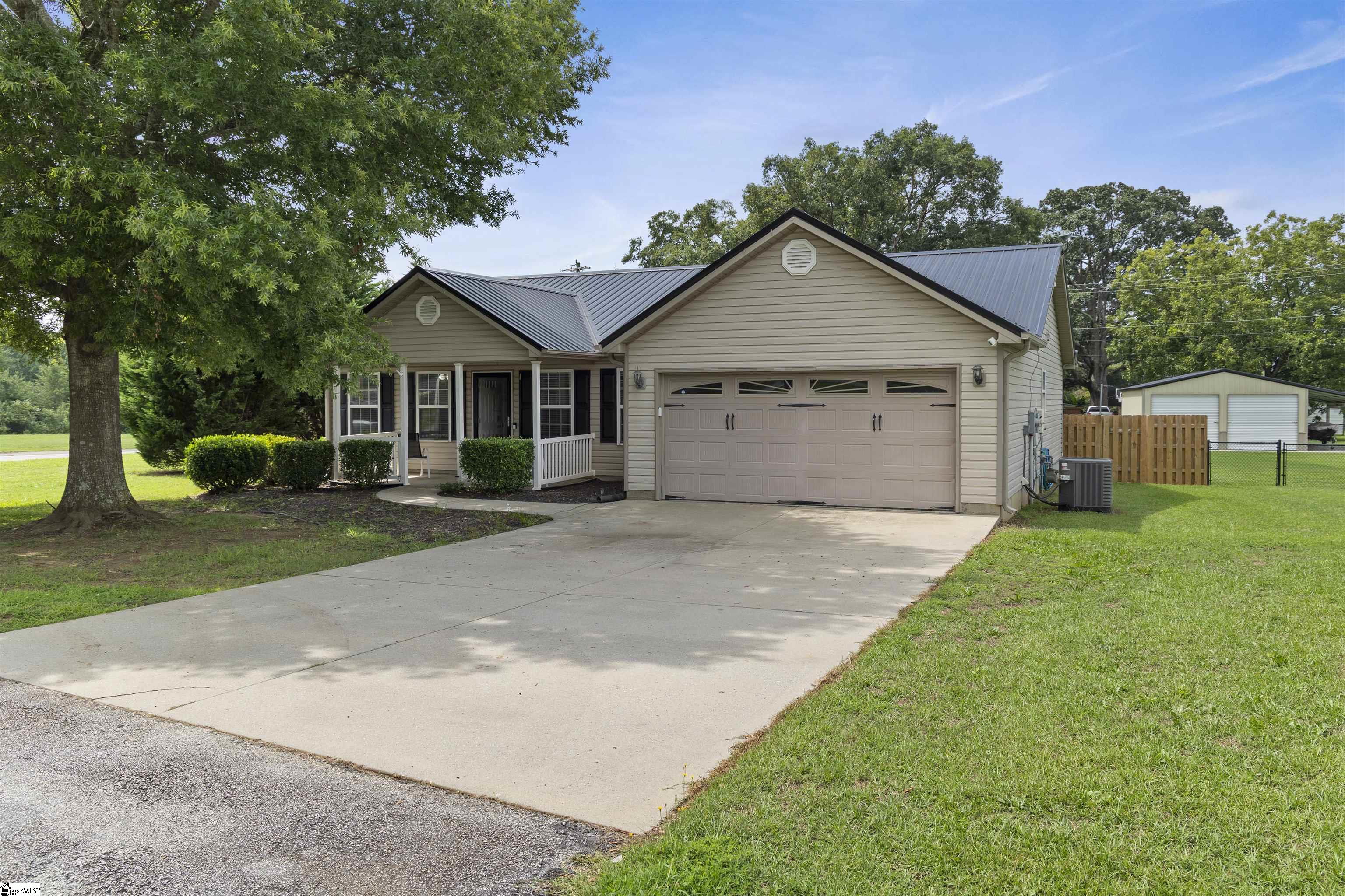 101 Pleasantburg Road Anderson, SC 29625 - Photo 4 of 50