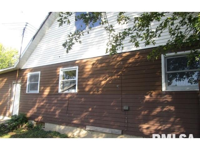 407 South Grape Street Morrison, IL 61270 - Photo 3 of 11 Gallery Image 3