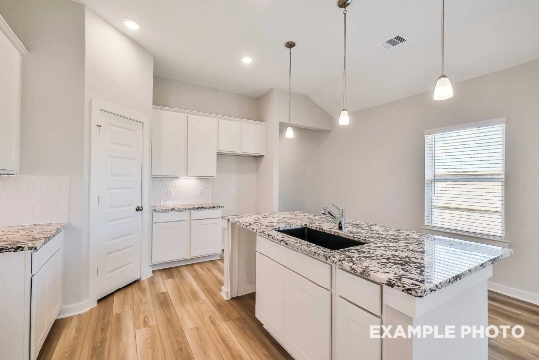 74 Leon Way Dayton, TX 77535 - Photo 6 of 11