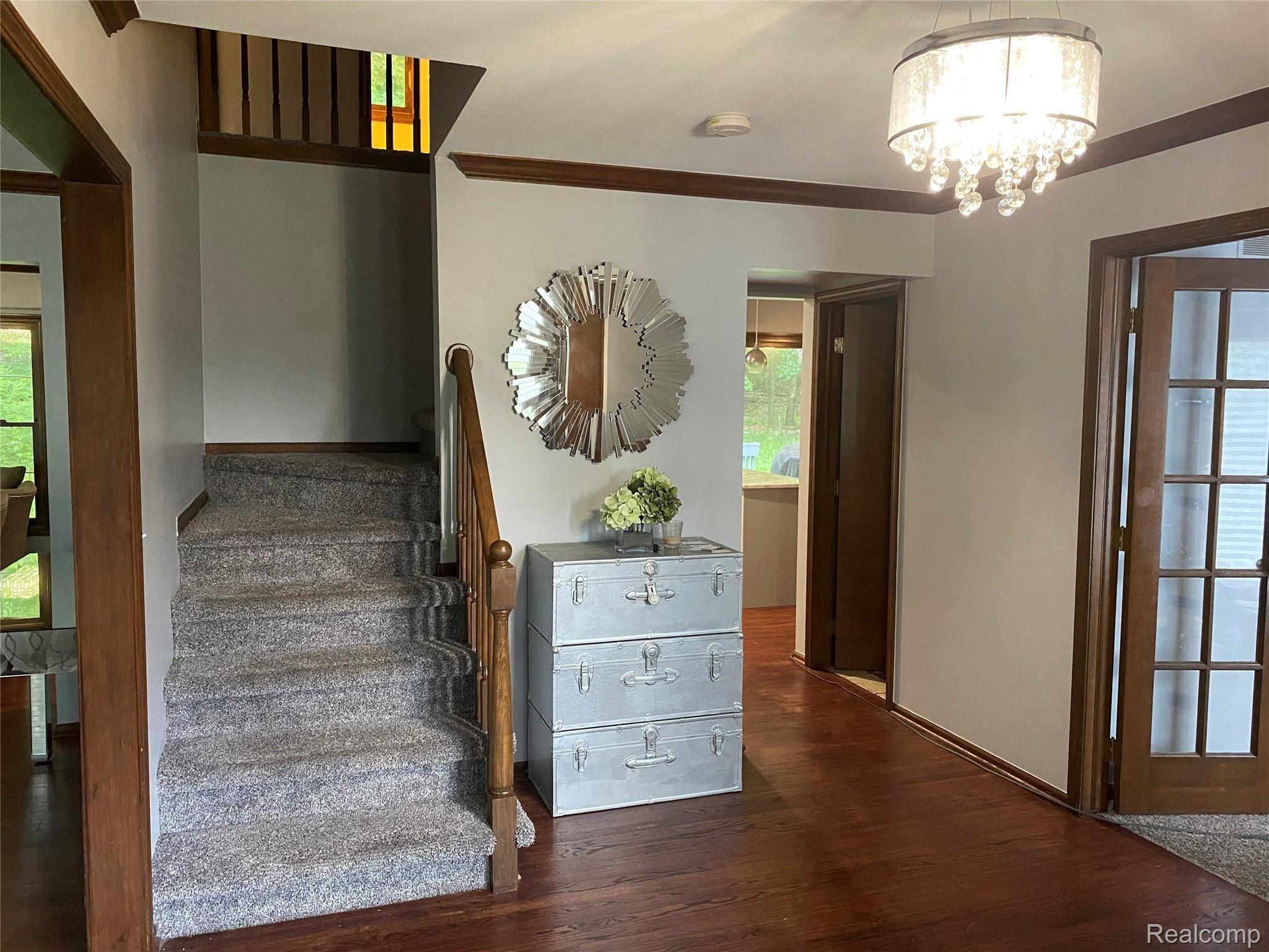 36798 Chesapeake Road Farmington, MI 48335 - Photo 2 of 32 02.jpeg