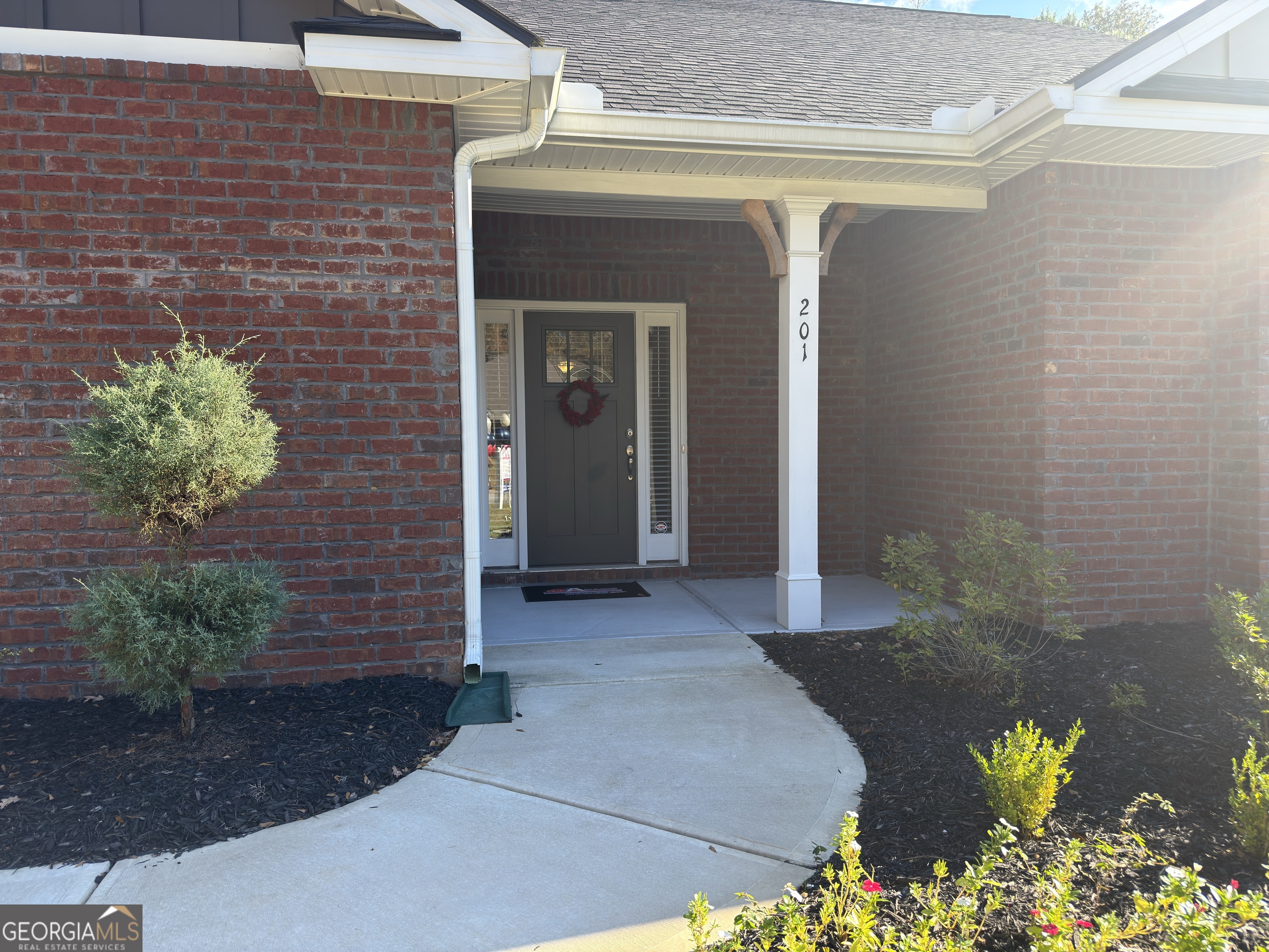 201 Carsons Walk Macon, GA 31206 - Photo 4 of 17