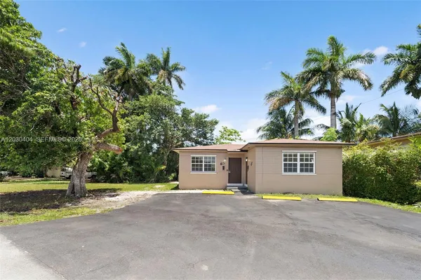 $1,850 | 3211 Northwest 13th Terrace, Unit 3211, Miami, FL 33125