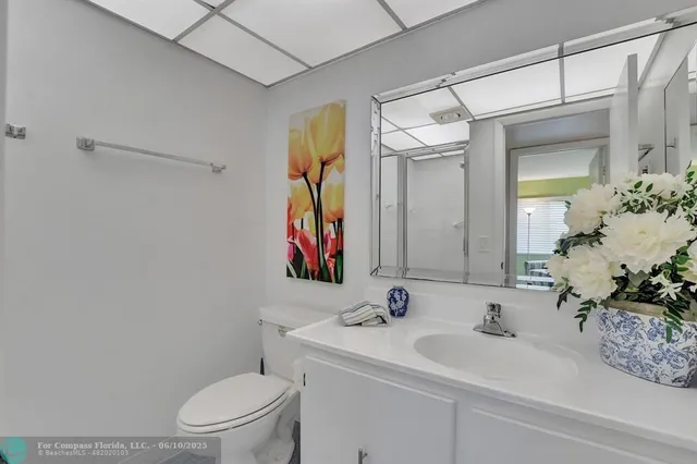 $1,750 | 204 Burgundy North, Unit 204, Delray Beach, FL 33484