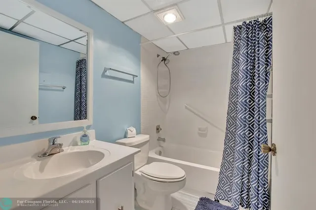 $1,750 | 204 Burgundy North, Unit 204, Delray Beach, FL 33484