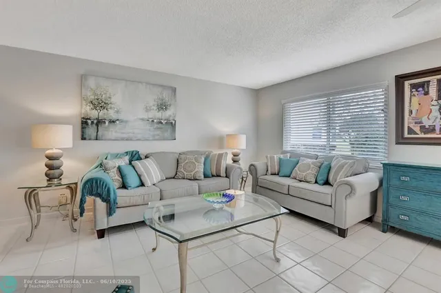 $1,750 | 204 Burgundy North, Unit 204, Delray Beach, FL 33484