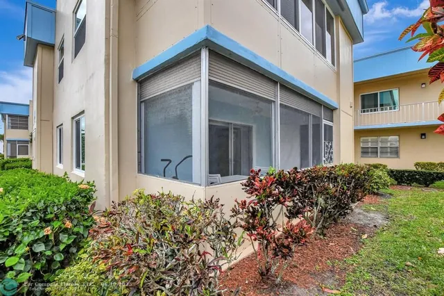 $1,750 | 204 Burgundy North, Unit 204, Delray Beach, FL 33484