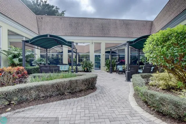 $1,750 | 204 Burgundy North, Unit 204, Delray Beach, FL 33484