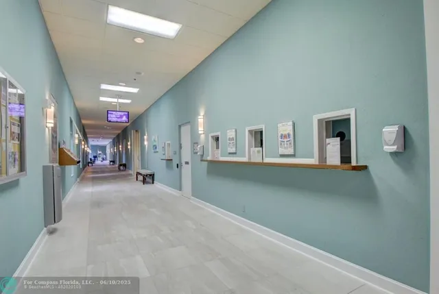 $1,750 | 204 Burgundy North, Unit 204, Delray Beach, FL 33484