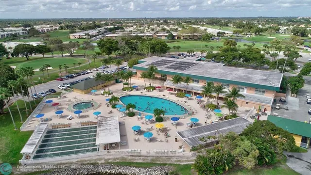 $1,750 | 204 Burgundy North, Unit 204, Delray Beach, FL 33484