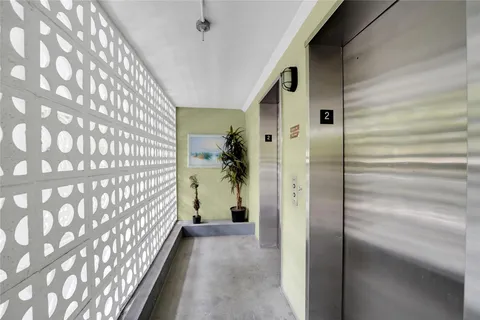 $140,000 | 1425 Arthur Street, Unit 214B, Hollywood, FL 33020