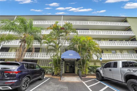 $140,000 | 1425 Arthur Street, Unit 214B, Hollywood, FL 33020