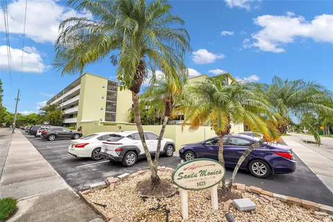 $140,000 | 1425 Arthur Street, Unit 214B, Hollywood, FL 33020