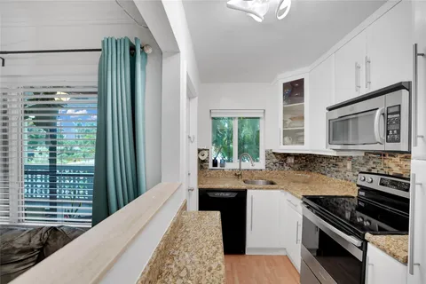 $140,000 | 1425 Arthur Street, Unit 214B, Hollywood, FL 33020