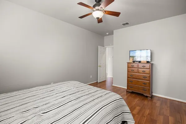 $284,900 | 7105 Crenshaw Drive, Benbrook, TX 76126