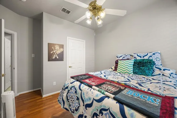 $284,900 | 7105 Crenshaw Drive, Benbrook, TX 76126