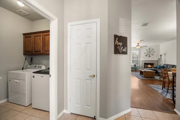 $284,900 | 7105 Crenshaw Drive, Benbrook, TX 76126