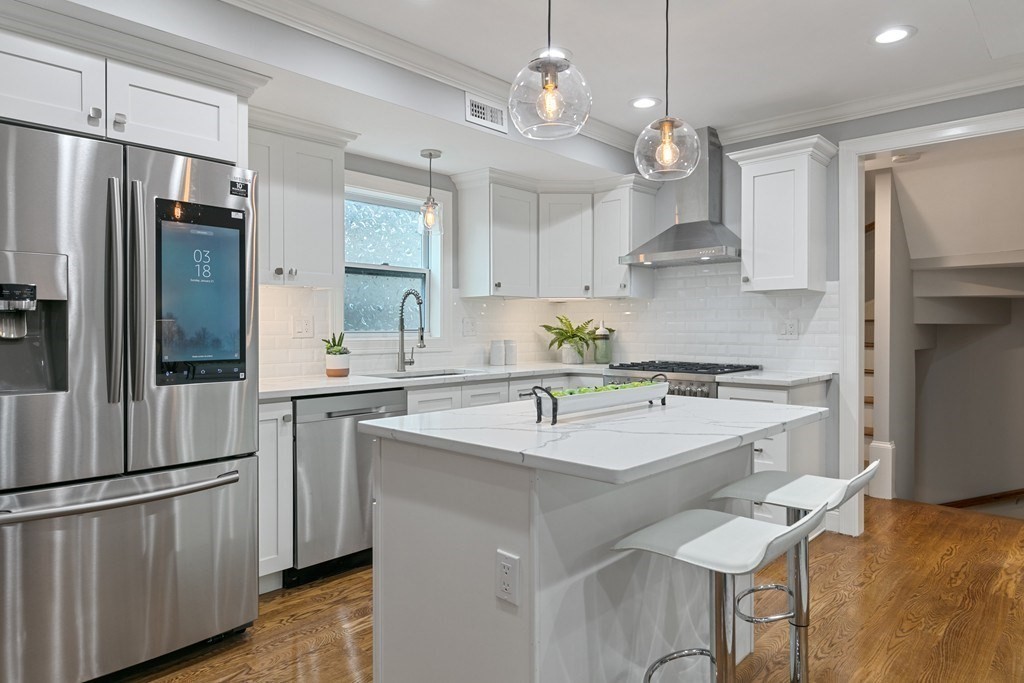 46 7th Street, Unit 2 Cambridge, MA 02141 - Photo 1 of 14