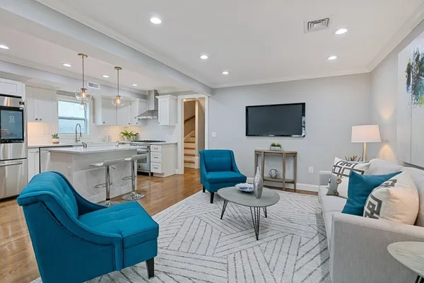 $5,600 | 46 7th Street, Unit 2, Cambridge, MA 02141